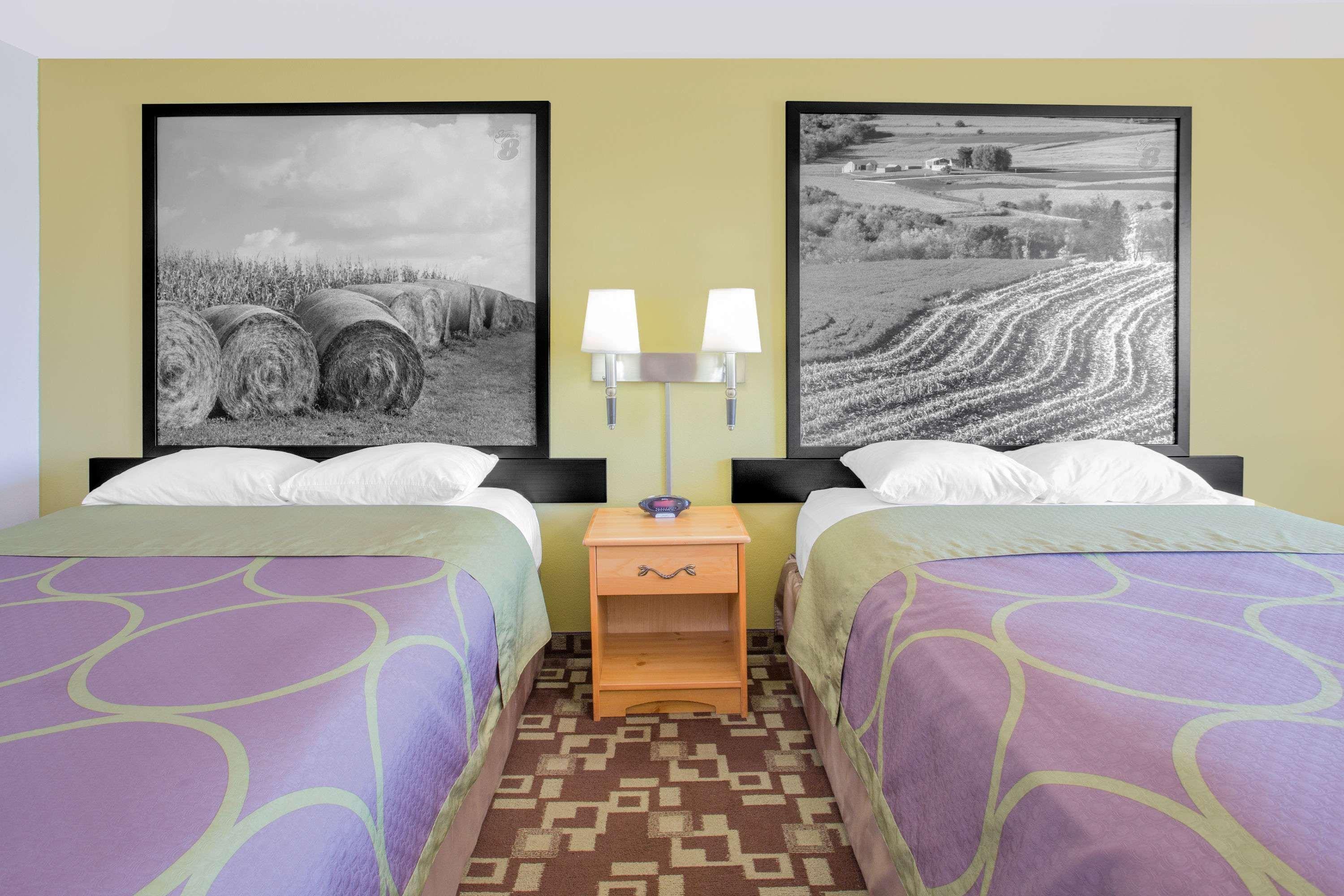 Hotel Super 8 By Wyndham Independence Ia Exteriér fotografie